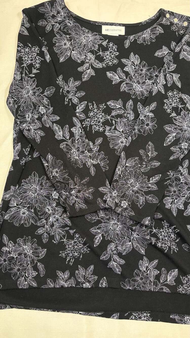 Liz Claiborne Floral Long Sleeve Pullover Top
